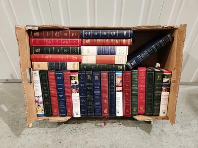 29x Readers Digest Condensed Hardback Books Lot - Image 1 of 4