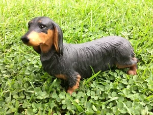 Miniature Longhair Dachshund Figurine Black & Tan Daxi Ornament Sausage Dog - Picture 1 of 12