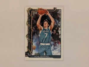 2025-26 Topps Holiday KON KNUEPPEL #H164 Rookie RC Charlotte Hornets - Imagen 1 de 2