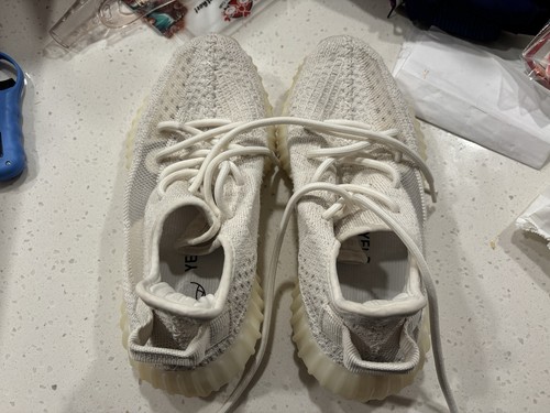 Taglia 5 Adidas Yeezy Boost 350 V2 Bone usate senza scatola