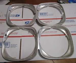 1971-72 PONTIAC GTO Le MANS T-41 HEADLIGHT BEZEL SET - Bild 1 von 6