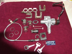 Volvo 940 SEDAN Lock Set. FIVE Locks Coded to the same key. From 1995 940 Sedan. - Picture 1 of 8