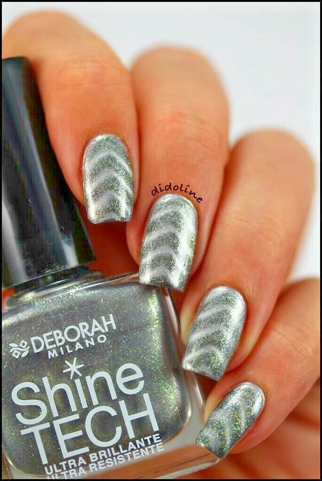 DEBORAH MILANO VERNIS A ONGLES magnétic SHINE TECH 77 pailleté argenté VAL 10€