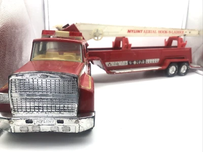 Vintage Nylint Aerial Hook N Ladder Fire  Engine #885. Fire Truck 34" Die Cast - Image 1 of 4