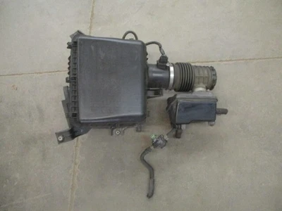 Limpiador de admisión de aire Infiniti QX56 2011 2012 144 k OEM LKQ Foto 1 de 4