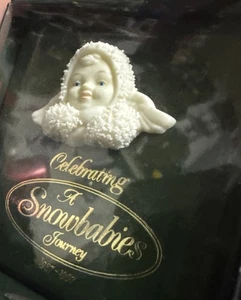 1987-1997 A Snowbabies Journey Fuzzy Look textured Angel Baby CheRub Pin brooch - Picture 1 of 9
