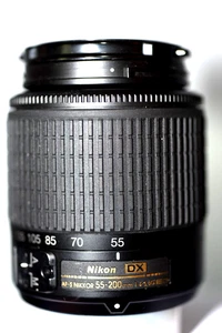 Nikon DX AF-S 55-200mm f/4-5.6G ED.  Nikkor Zoomobjektiv. DX SWM ED. *ERSCHEINT NEUWERTIG* - Bild 1 von 7