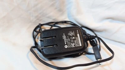 MOTOROLA Cell Phone Plug Wall Charger AC Power Supply Cord DCH3-05US-0300 - Image 1 of 3