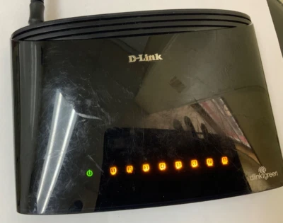 D-Link  DES (DES-1005E) 5-Ports External Ethernet Switch - Image 1 of 3