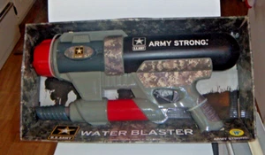 Blaster de agua Excite Army 2013 camuflaje nuevo en caja - Imagen 1 de 5