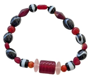 Vintage Unique Bead Stretch Bracelet Red, Black and White - Picture 1 of 7