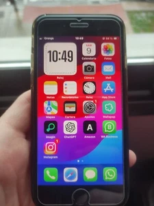 iPhone SE 2022 (3ra generación) 64GB Product Red - Imagen 1 de 10