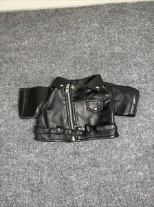 Chaqueta engrasadora Build a Bear BAB negra plisada vinilo poliuretano cuero - Imagen 1 de 5
