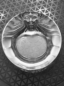 Lalique signiertes mattiertes Löwenkopf-Aschenbecher - Bild 1 von 12