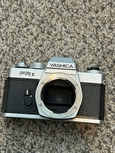Cuerpo de cámara réflex Yashica FR II 35mm solo SIN PROBAR - Imagen 1 de 8