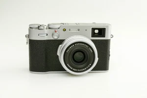 Fujifilm X100V compact camera - 26.1MP - Silver - as good as new - Sh.Count : 21 - Bild 1 von 18