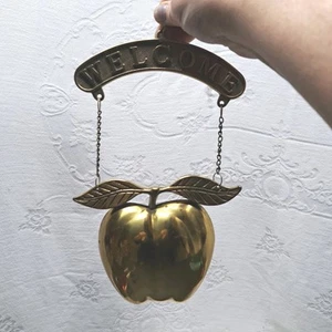 VTG Brass Apple Hanging Welcome Sign For Home Or Classroom - Picture 1 of 7
