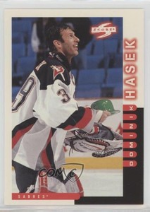 1997-98 Score Dominik Hasek #39 HOF