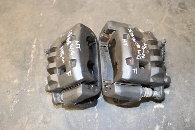 Pinzas de freno delanteras izquierda derecha OEM 2008-2009 Subaru Outback Wagon 2,5 L Foto 1 de 4