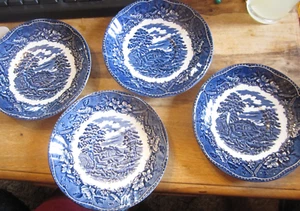 Vintage - 4 x 'Old Castle' saucers by Barratts of Staffordshire. 1 paler. 1950's - Picture 1 of 5