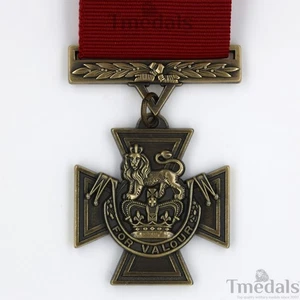 UK Victoria Cross Medal with Ribbon – Top Quality Museum Replica - Picture 1 of 11