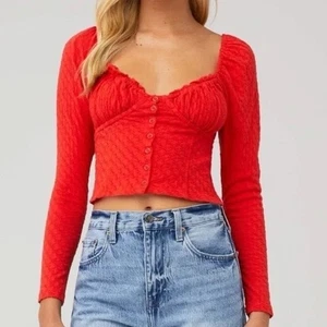 Free People Ladybug knuspriges rotes Langarm-Crop-Top mit Knopfleiste, Gr. M - Bild 1 von 8