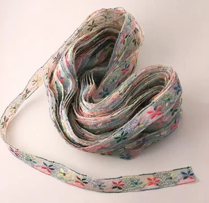 Vintage Sew Trim Craft Quilting 7/8 Inch Embroidery Floral Pastel Lace 30 Yards - Picture 1 of 3