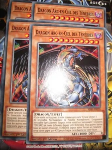 YU-GI-OH! COM PLAYSET DRAGON ARC-EN-CIEL DES TENEBRES SDSA-FR010 (LOT DE 4) ED1 - Picture 1 of 1