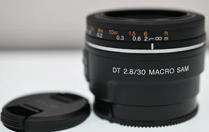 Sony DT Macro SAM 30mm f2.8 A Mount 2.8/30 - Picture 1 of 4