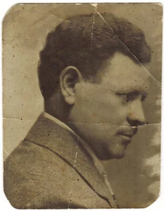Foto de 1926 de hombre muy guapo de Kursk, URSS - Imagen 1 de 2