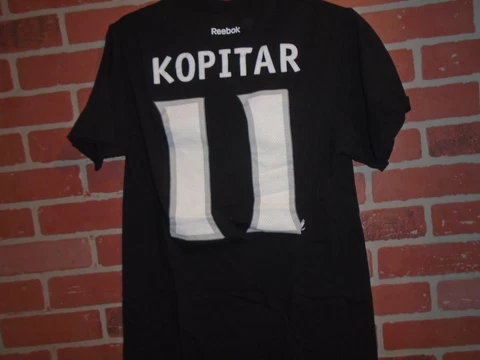 LOS ANGELES KINGS ANZE KOPITAR JERSEY TSHIRT UNISEX ADULTS SIZE MEDIUM Cover