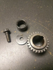 Gruppo collare albero ingranaggio ingresso spazzaneve Honda HS622 23411-743-000 RISPARMIA! - Foto 1 di 4
