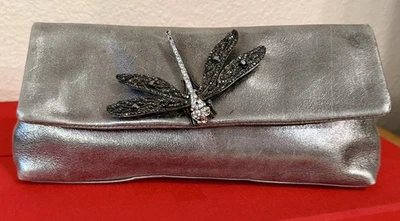 Kenneth Jay Lane Bolso de Mano Libélula Estrás Cuero Plateado! Foto 1 de 4