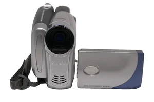 Canon DC210 35x Optical Zoom DVD Camcorder Silver And Camera Case - Picture 1 of 15