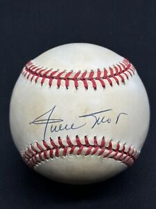 Willie Mays Signed Baseball New York Giants San Francisco Mets