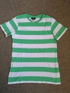 H&M T-Shirt für Jungen 146/152 grün weiß gestreift - Bild 1 von 3