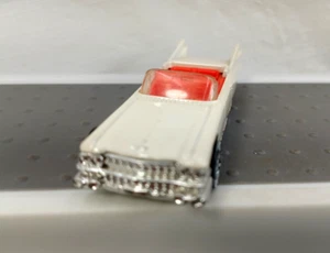 Hot Wheels White Walls 1959 Cadillac Convertible White Die Cast - Picture 1 of 6
