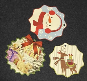 Drei (3) verschiedene Weihnachtsgeschenkanhänger aus Papier — Ornamente - Bild 1 von 2