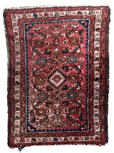 Handmade vintage Oriental rug 2' x 2.8' (62cm x 86cm) 1970s - 1C1019 - Picture 1 of 9