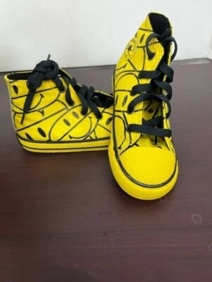 全新 CONVERSE HI TOP KIDS 黄色 CTAS HI CYBER 黄色 - 全明星婴儿 10 码 — 第 1/4 张图片