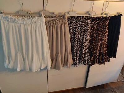 MADE IN ITALY schöner leichter kurzer Rock Volantrock Blogger NEU