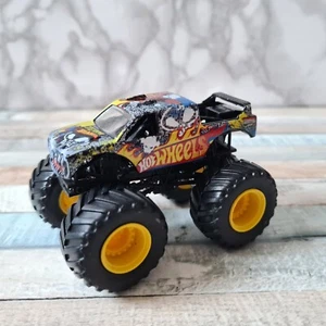 ORIGINAL HOT WHEELS MONSTER JAM 1/64 - TEAM HOT WHEELS MONSTER TRUCK TOY - Picture 1 of 3