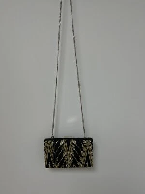 TADASHI SHOJI NUEVO CON ETIQUETAS Bolso de Hombro Cartera sin asas Bordado Negro Dorado  Foto 1 de 4
