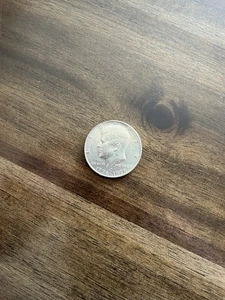 1776-1976 Kennedy Bicentennial Half Dollar Coin .50c - D mint mark rare - Picture 1 of 2