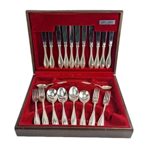 Vintage 39 Pc BEAD PATTERN Silver Plate CUTLERY CANTEEN - Oneida boxed - Picture 1 of 24
