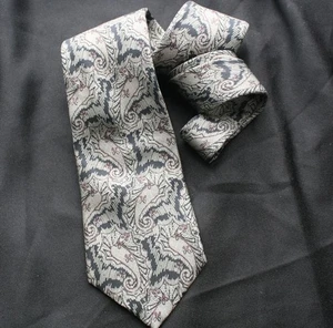 FENDI Silver & Black Jacquard Silk Necktie Italy - Picture 1 of 3