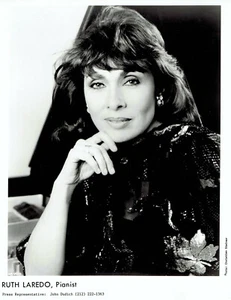 1989 Vintage Photo by CHRISTIAN STEINER Pianist Ruth Laredo poses for camera - Picture 1 of 2