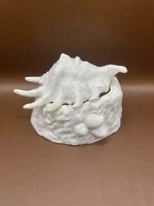 Seashell Trinket Box - Picture 1 of 9