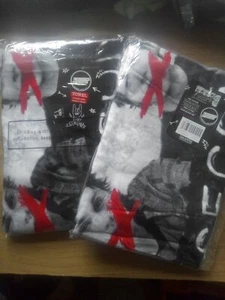 Two 5 Seconds Of Summer Towels - Picture 1 of 7