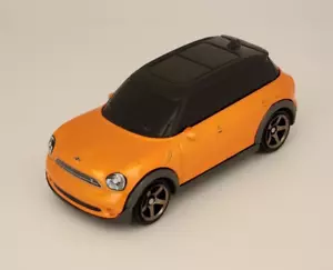 2025 Matchbox 2011 Mini Cooper Countryman ORANGE - Picture 1 of 2